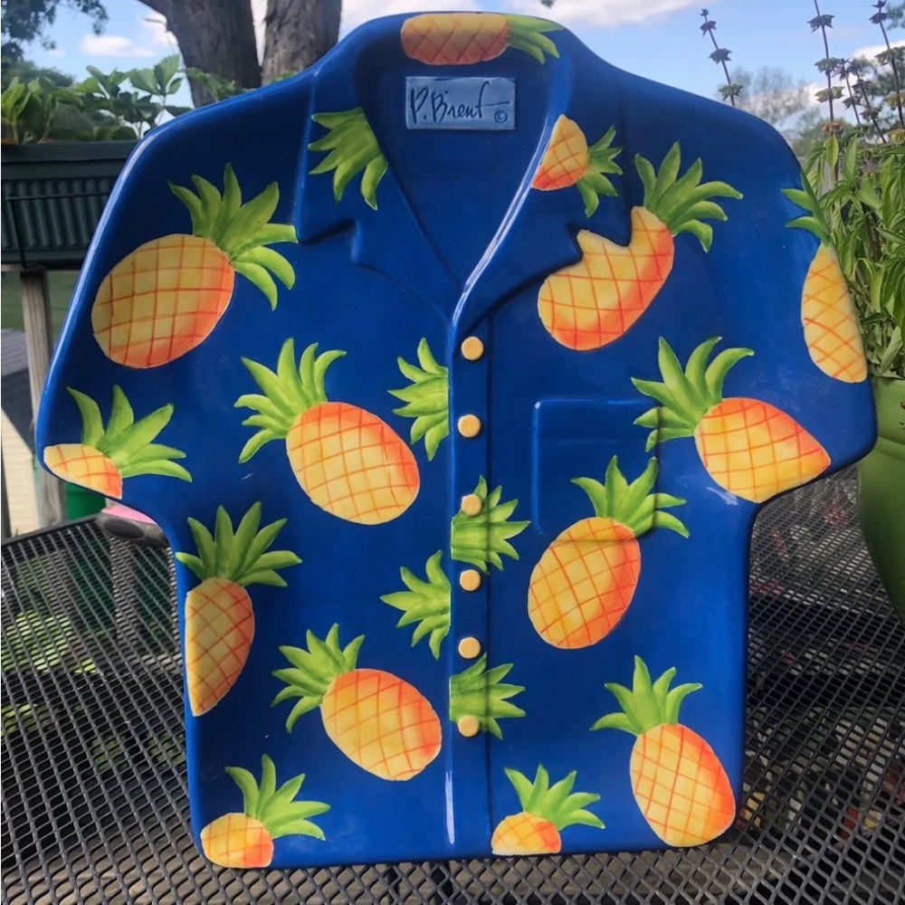 Paul Brent Hawaiian Shirt Serving Plate. Burton & Burton Blue With Pineapples